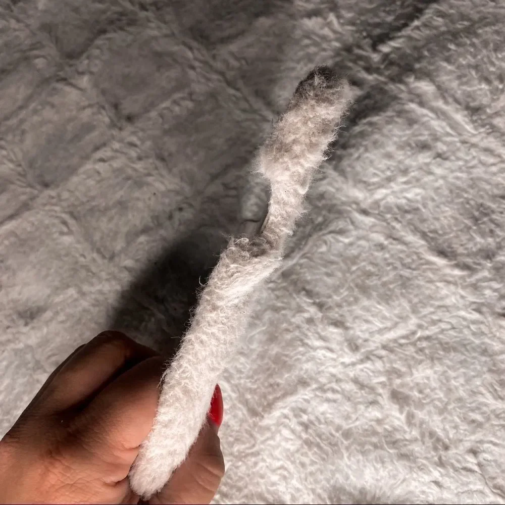 FUR Case For Iphone 11 - Picture 3 of 5
